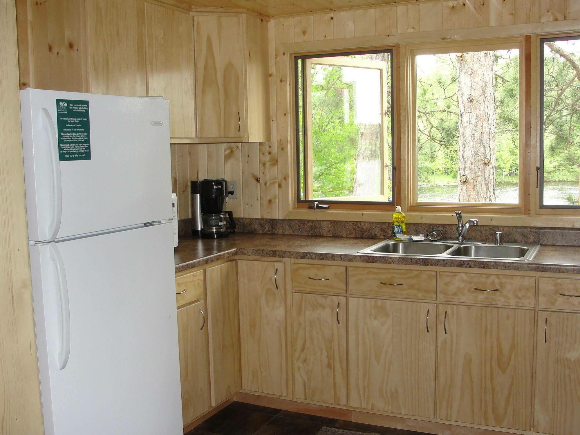 Pine Point Lodge Resort & Motel Crane Lake Extérieur photo