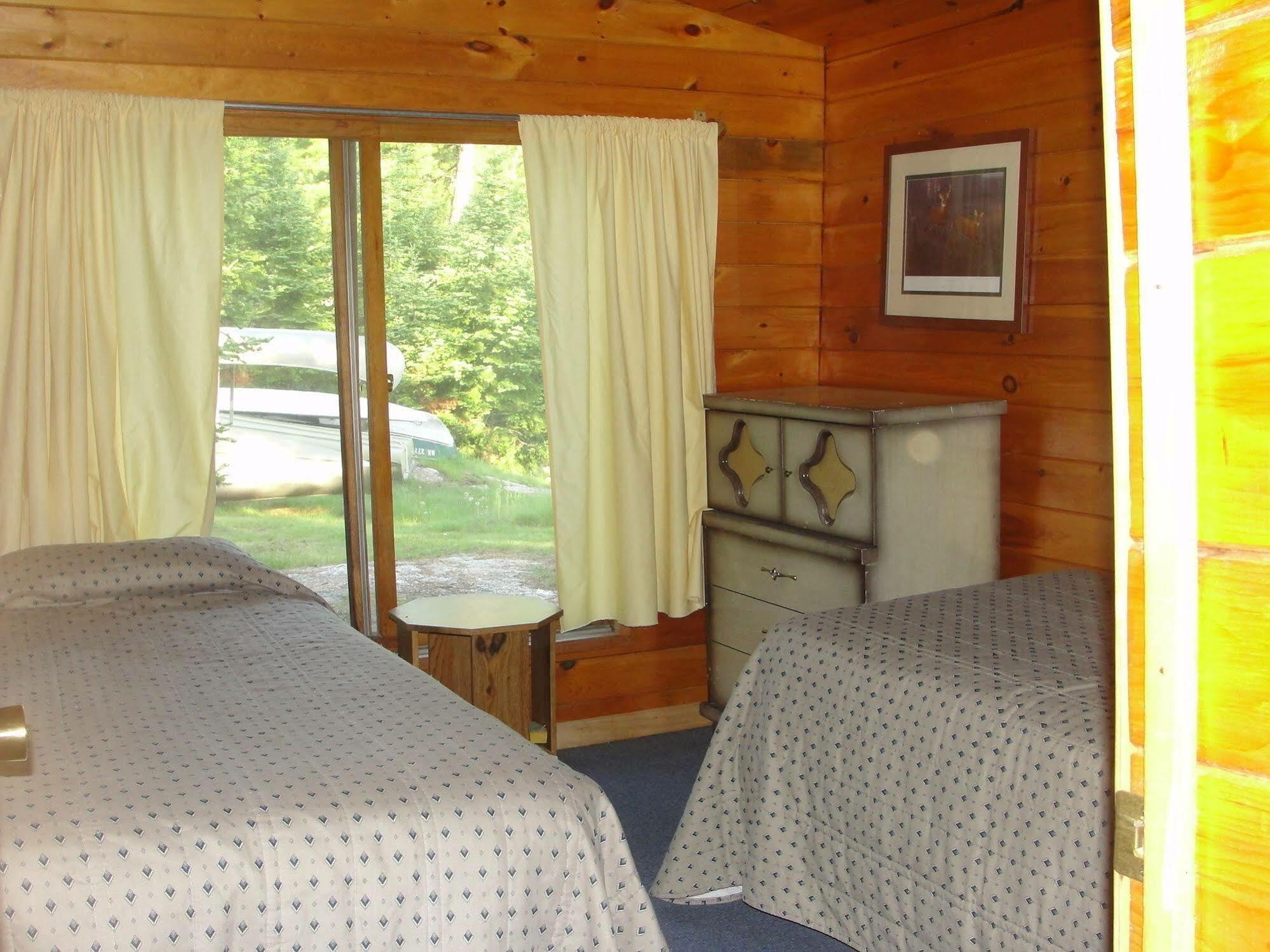 Pine Point Lodge Resort & Motel Crane Lake Extérieur photo