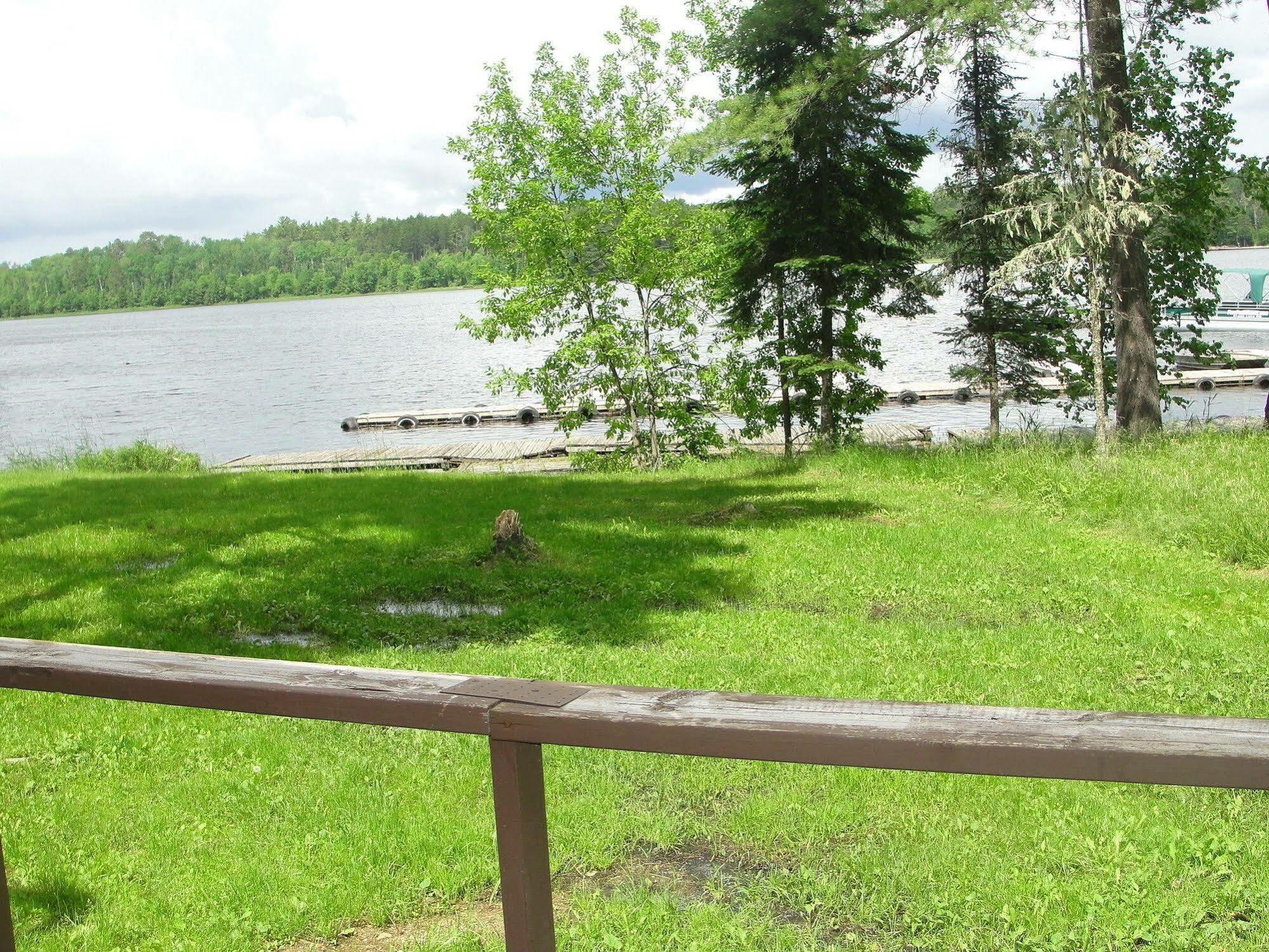Pine Point Lodge Resort & Motel Crane Lake Extérieur photo
