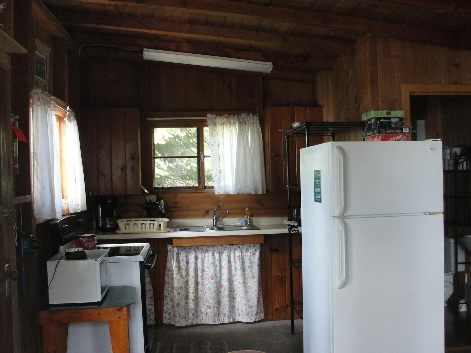 Pine Point Lodge Resort & Motel Crane Lake Extérieur photo
